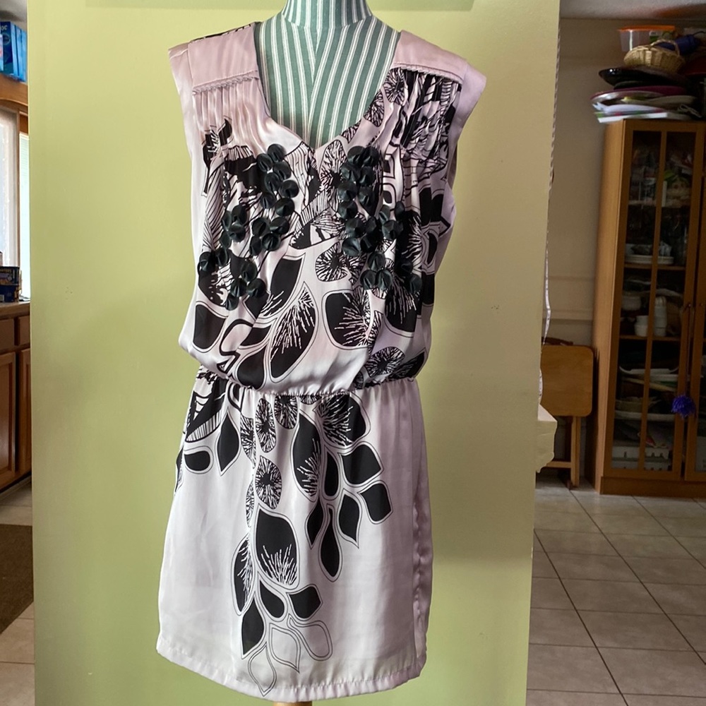 Vero Moda dress, Medium. Pale dusty pink with black pattern and textured accents